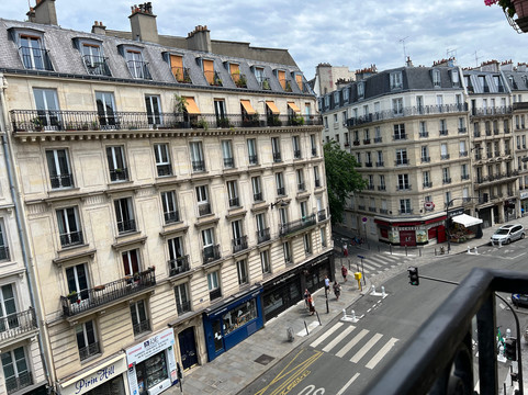 巴黎圣日耳曼民族酒店主图