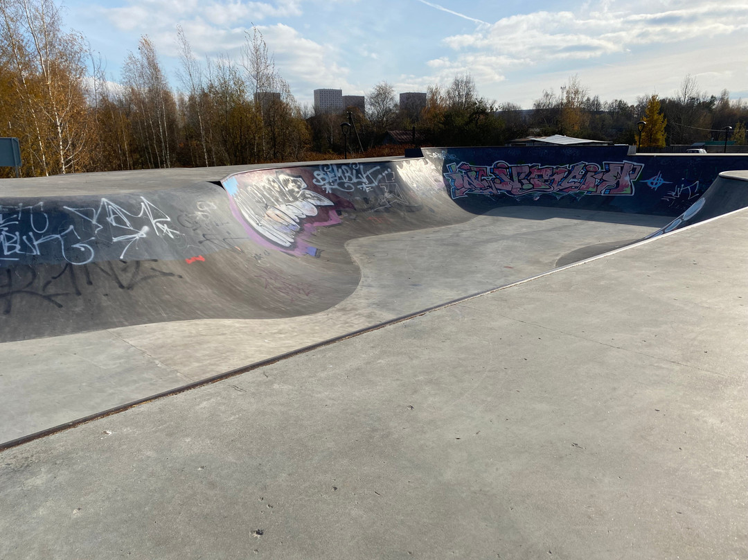 Recreation Area at the Lower Kamenskiy Pond景点图片