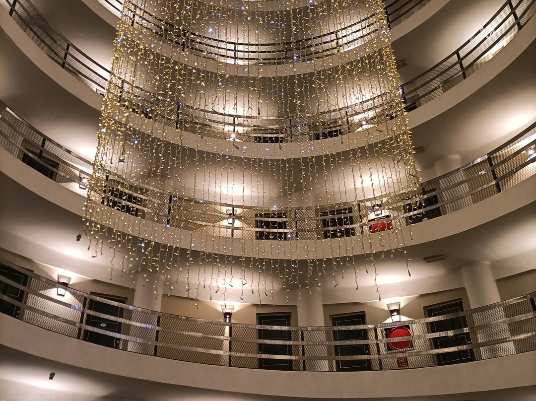 拉托热大酒店主图