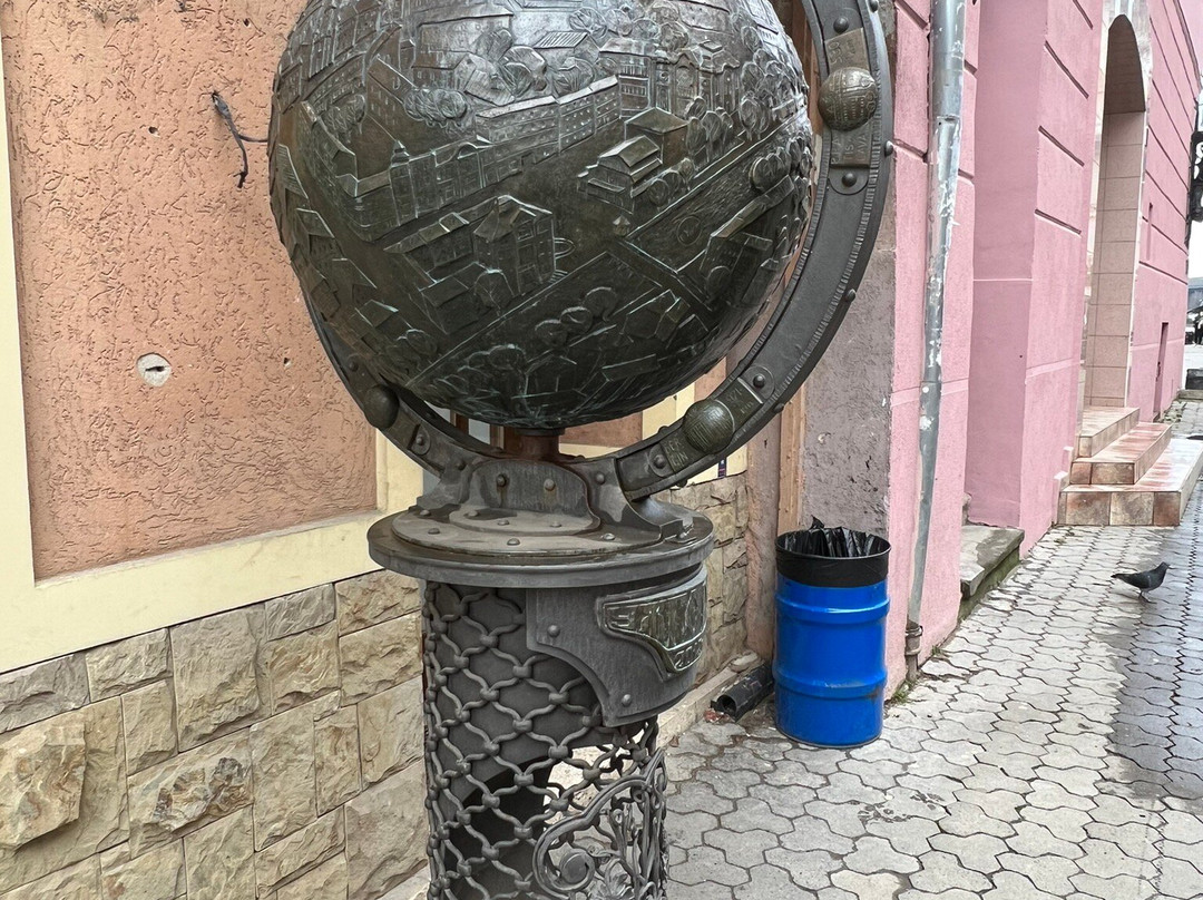 Monument Globus Uzhgoroda-乌日霍罗德必去景点