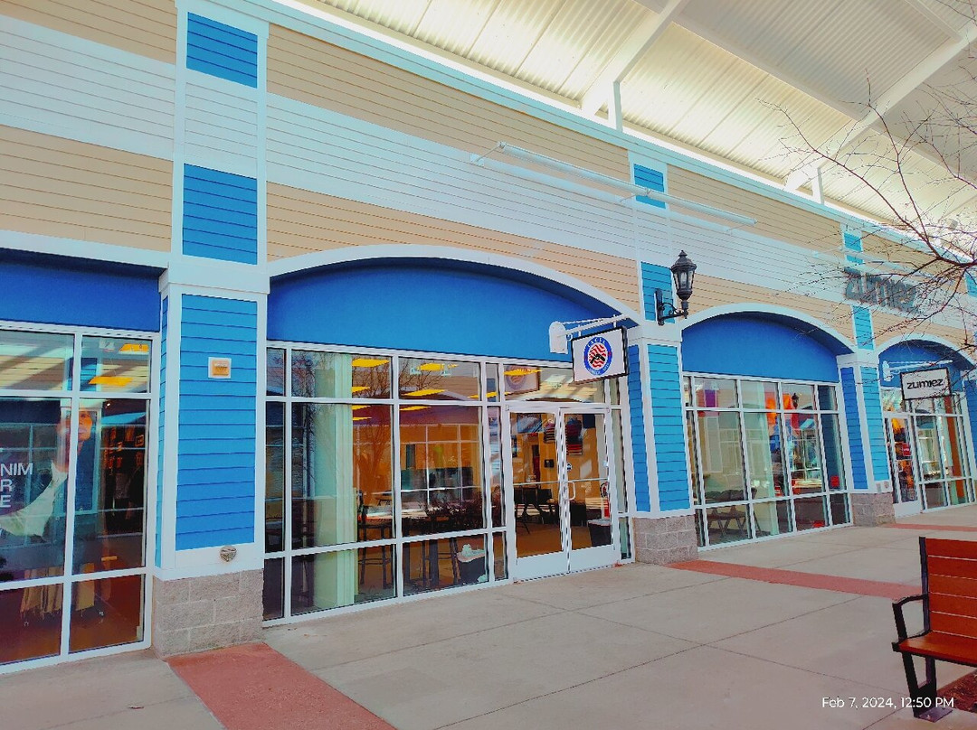 Tanger Outlets Pittsburgh景点图片