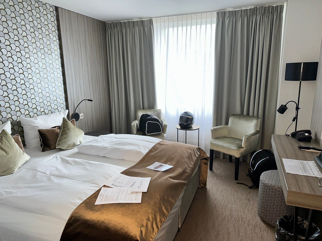 Bernstein Salzland Center主图