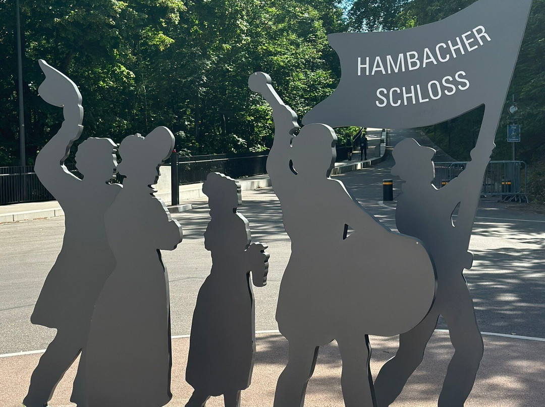 Hambacher Schloss景点图片