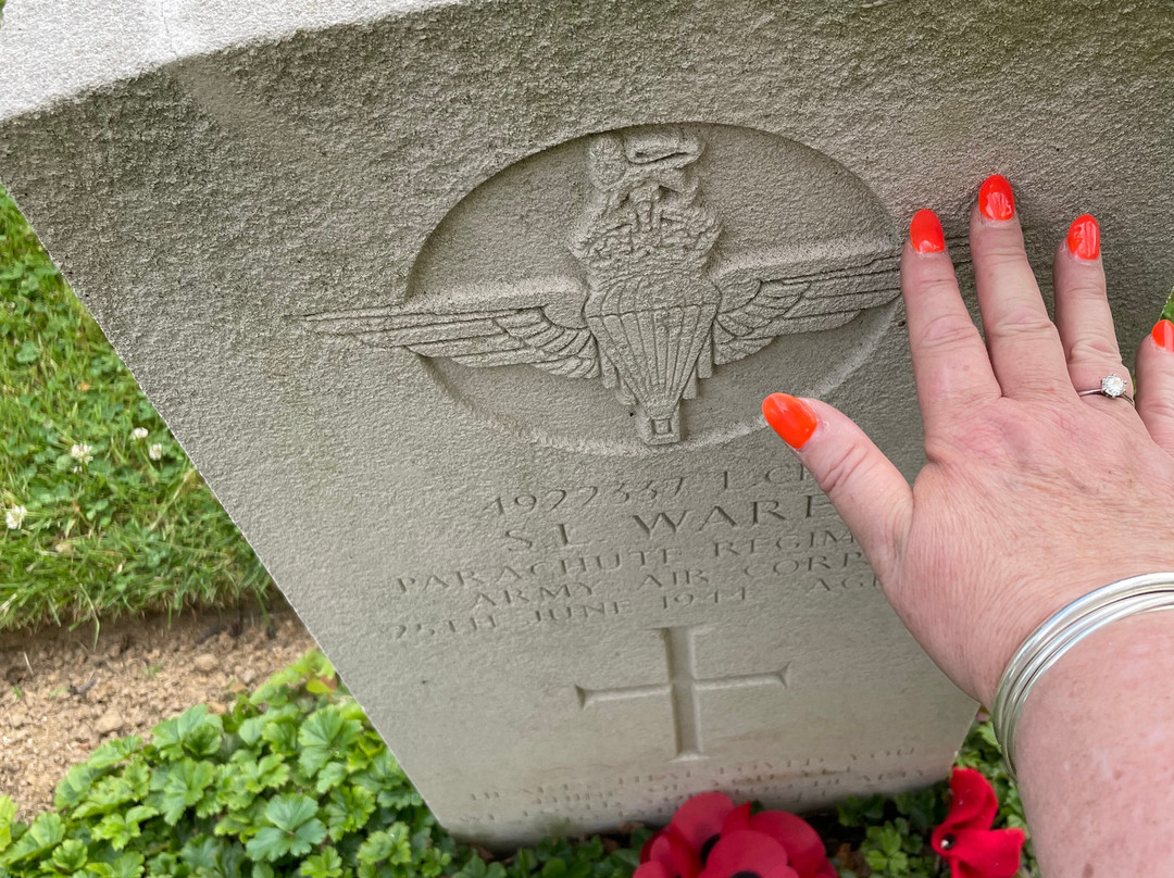 La Delivrande War Cemetery景点图片
