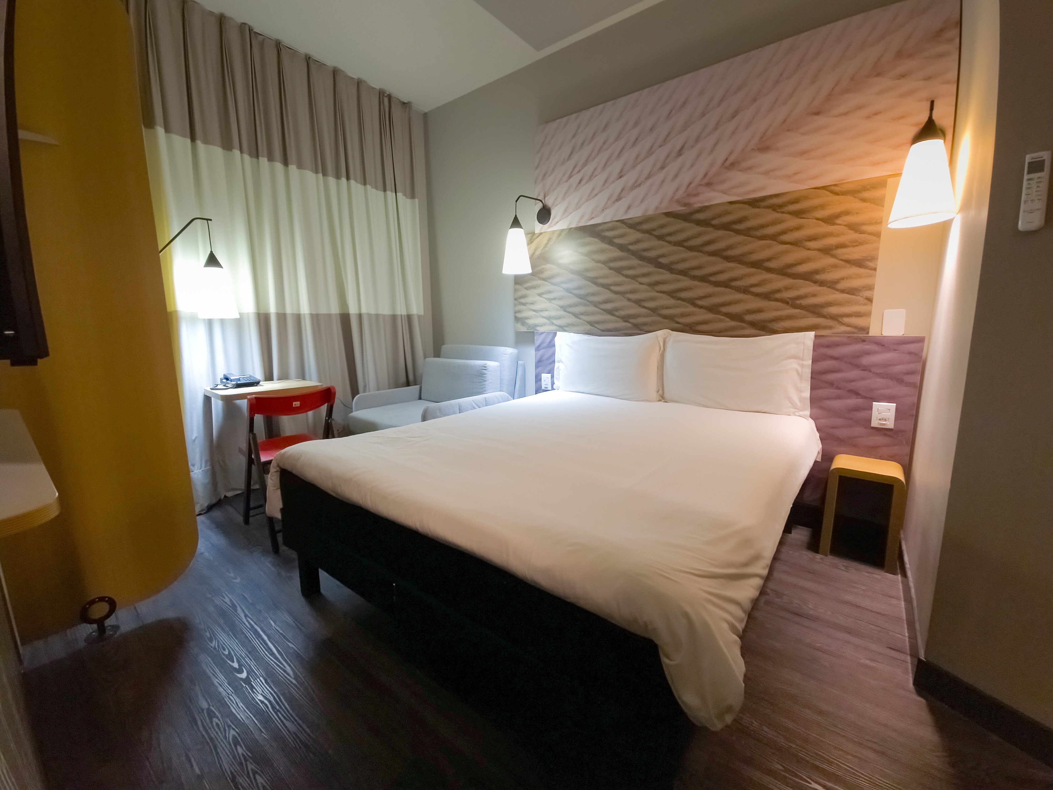 宜必思卡洛斯巴尔博萨酒店-客卧