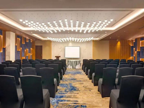 爱莫尔酒店主图