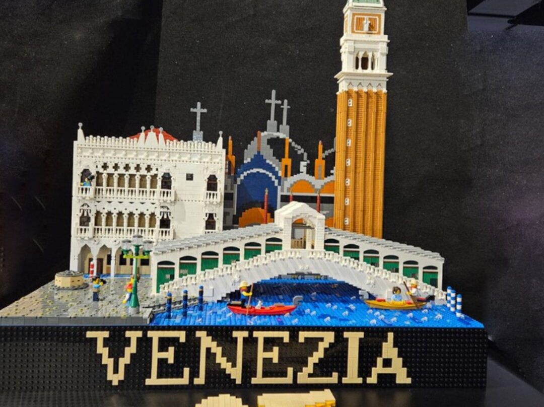 Mostra Di Modelli Construiti Con Mattoncini Lego-麦斯特必去景点