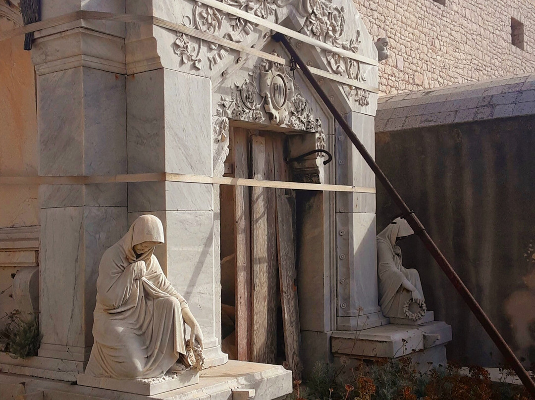 Cimetière Marin de Bonifacio-博尼法乔必去景点