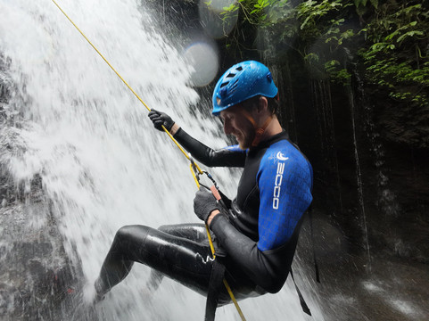 Bali Canyoning Adventure-新加拉惹必去景点