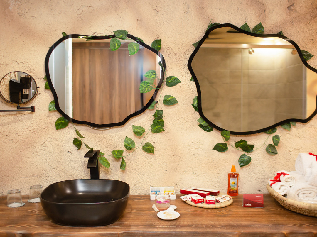 Caves Beach Resort Hurghada主图