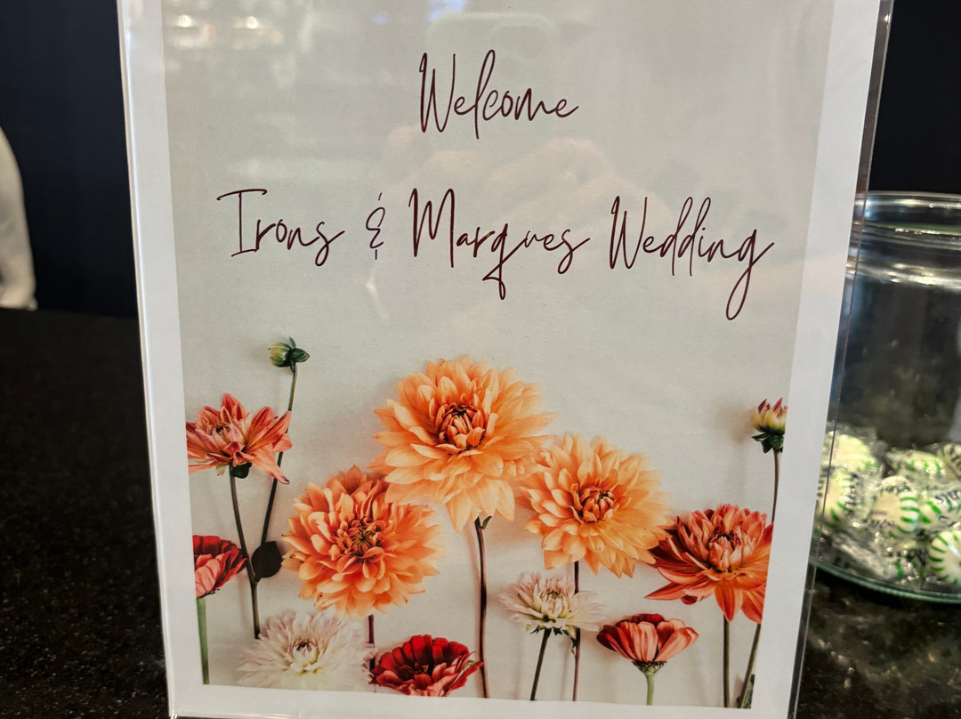 哈特福德顿万怡酒店主图