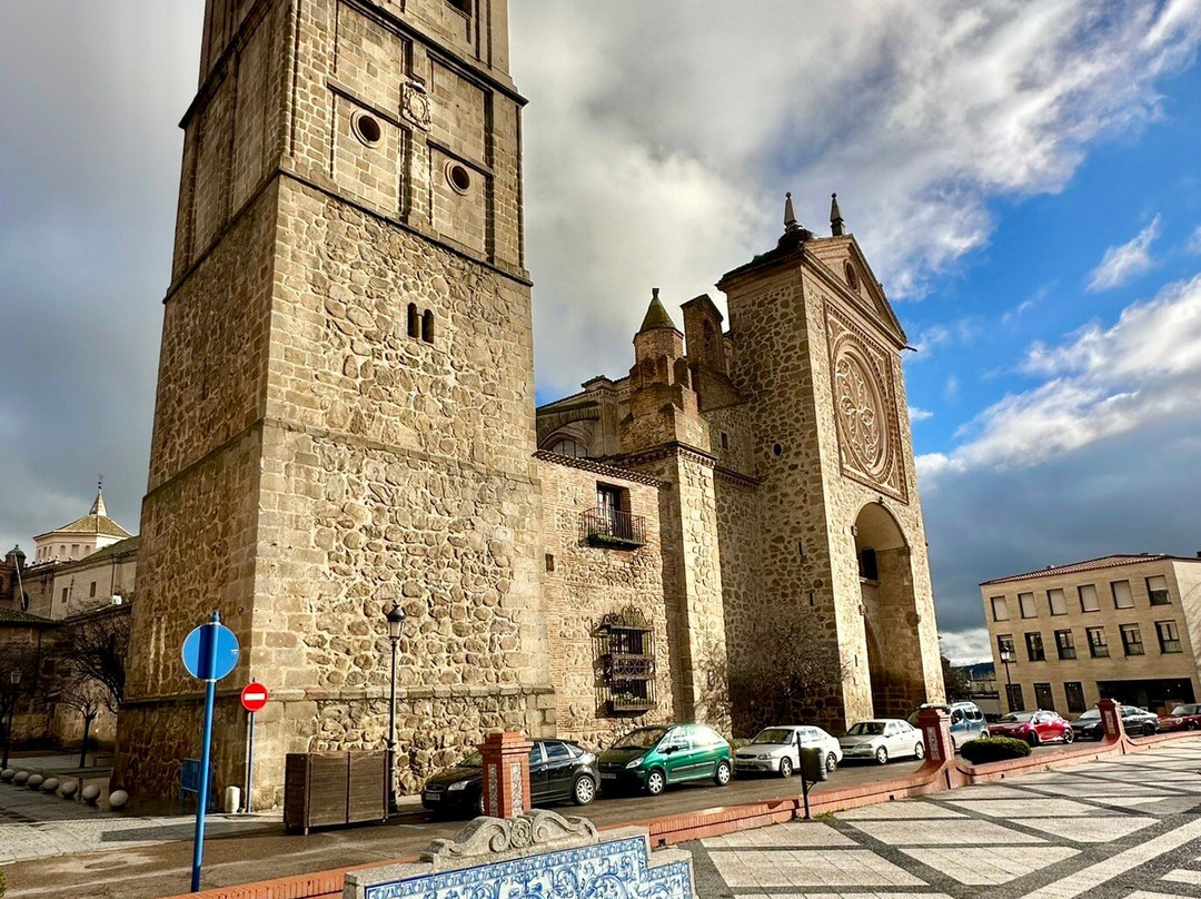 Colegiata de Santa María景点图片