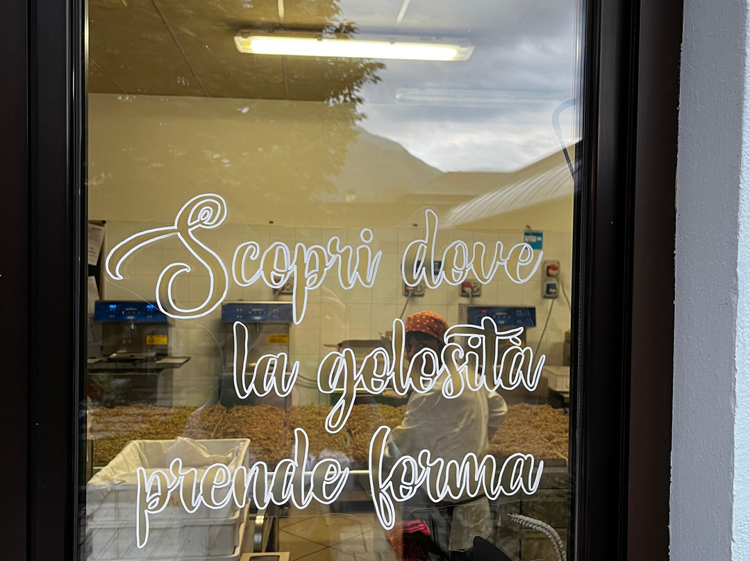 L'officina Del Cioccolato-多莫多索拉必去景点