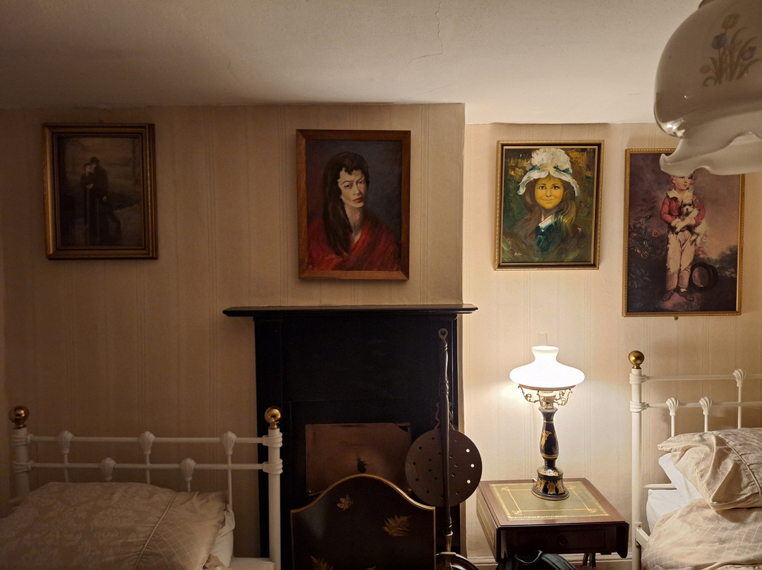 Hanbury Arms Haunted Hotel & Museum-Pontypool必去景点