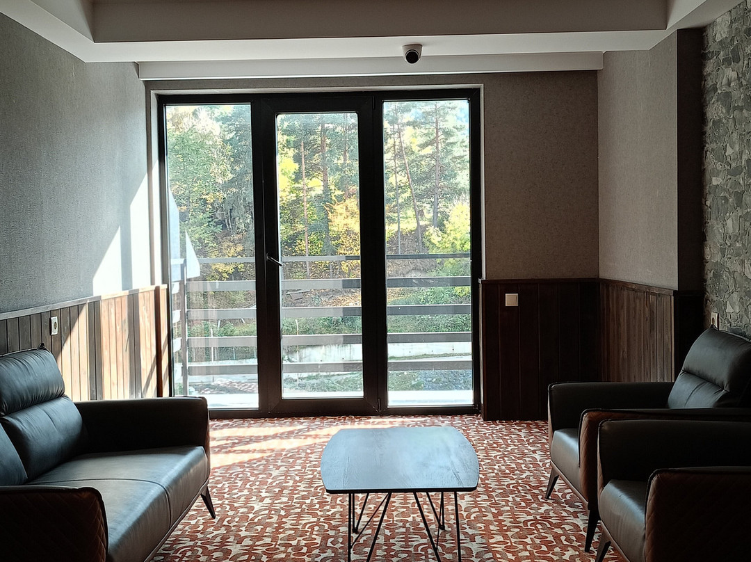 Hotel Ushba主图