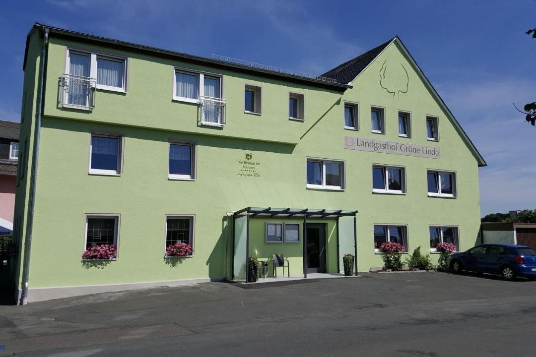 Konradsreuth酒店住宿-Landgasthof Grune Linde