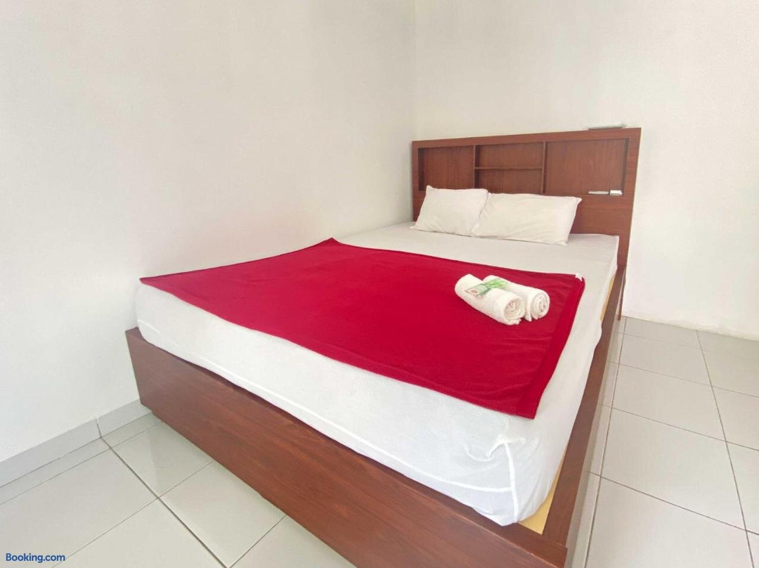 Guest House Hj Muriyah Syariah Slawi Mitra RedDoorz