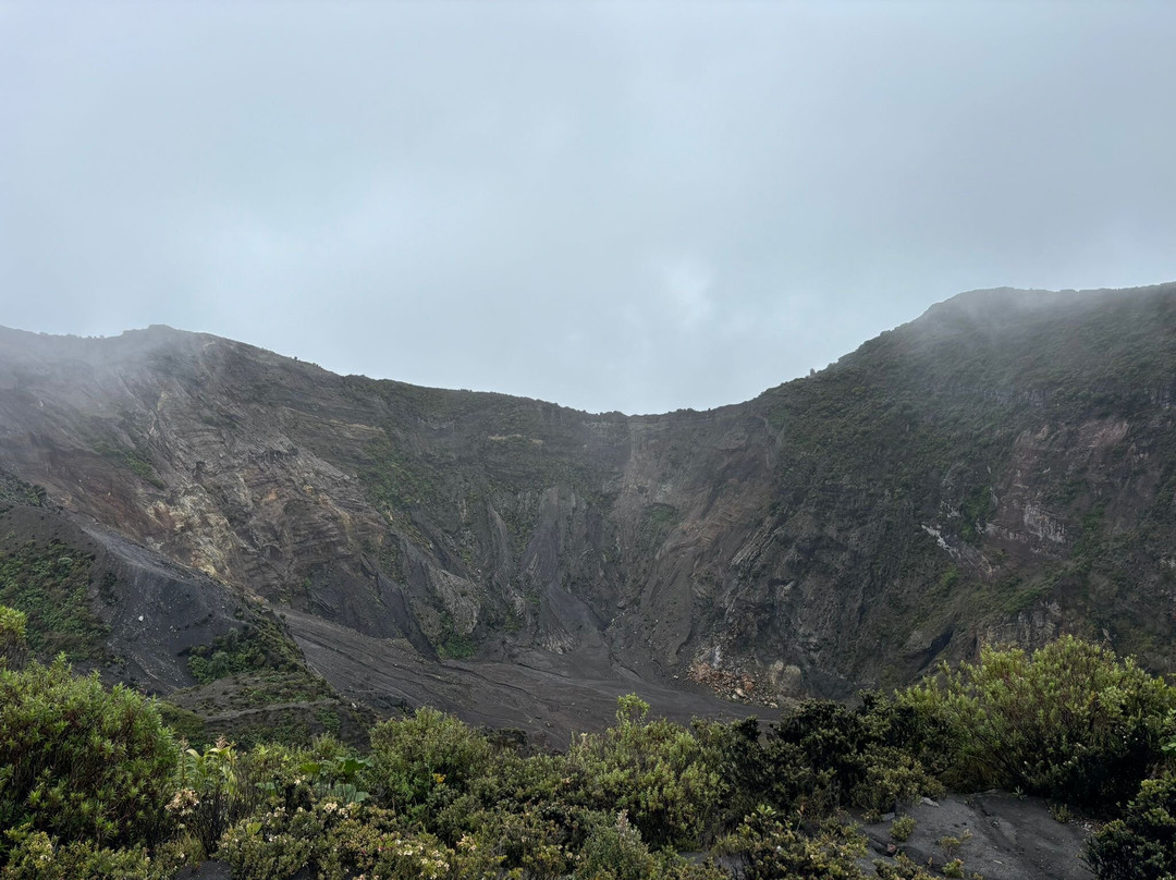 Irazú Volcano National Park景点图片