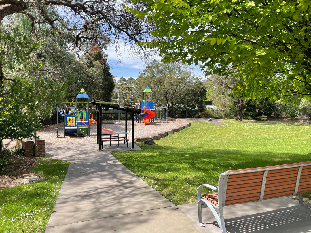 Keith Ewenson Park-Beaconsfield Upper必去景点