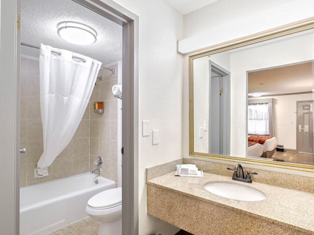 The Guest Lodge Gainesville主图