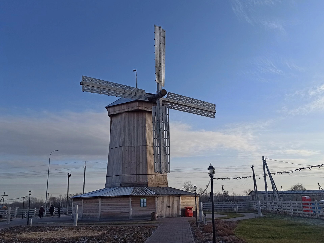 Wooden Wind Mill景点图片