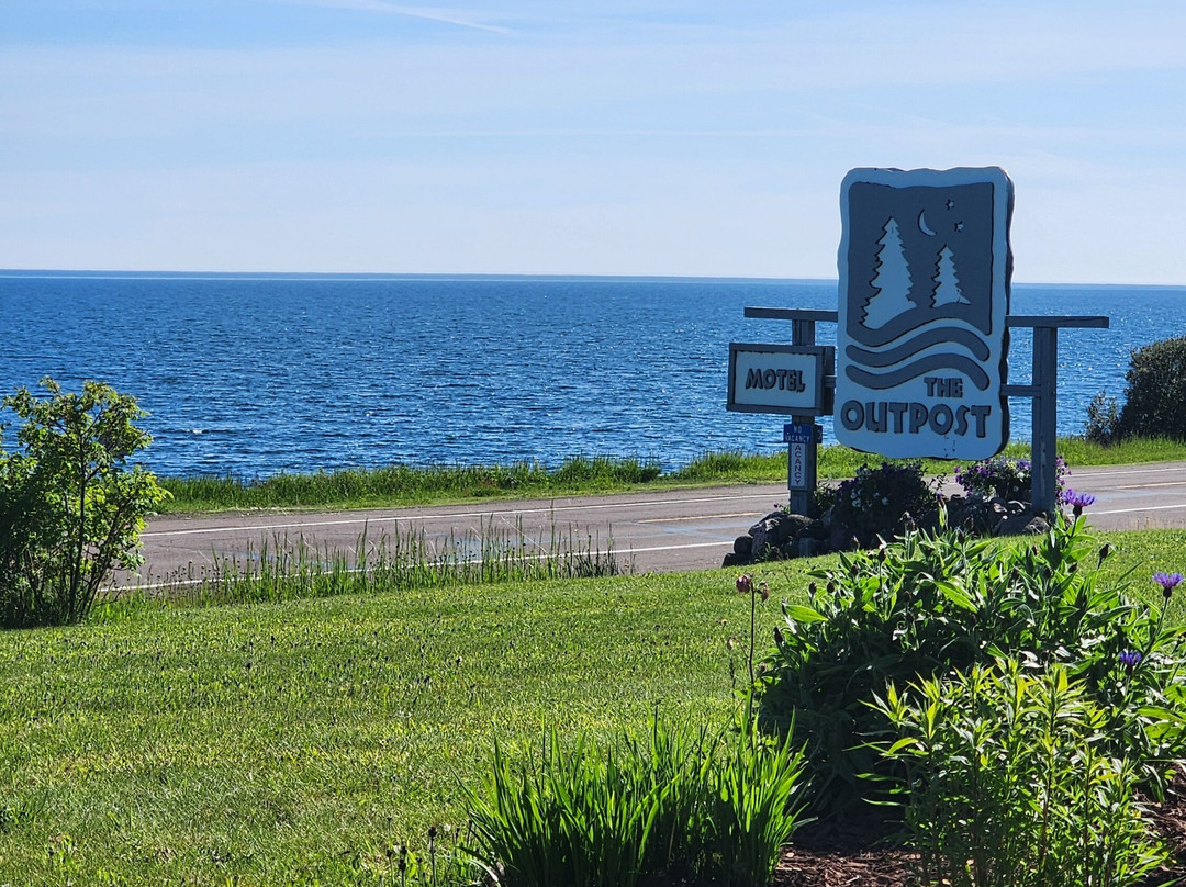 The Outpost Motel主图
