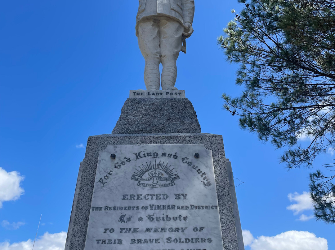 Yinnar War Memorial景点图片