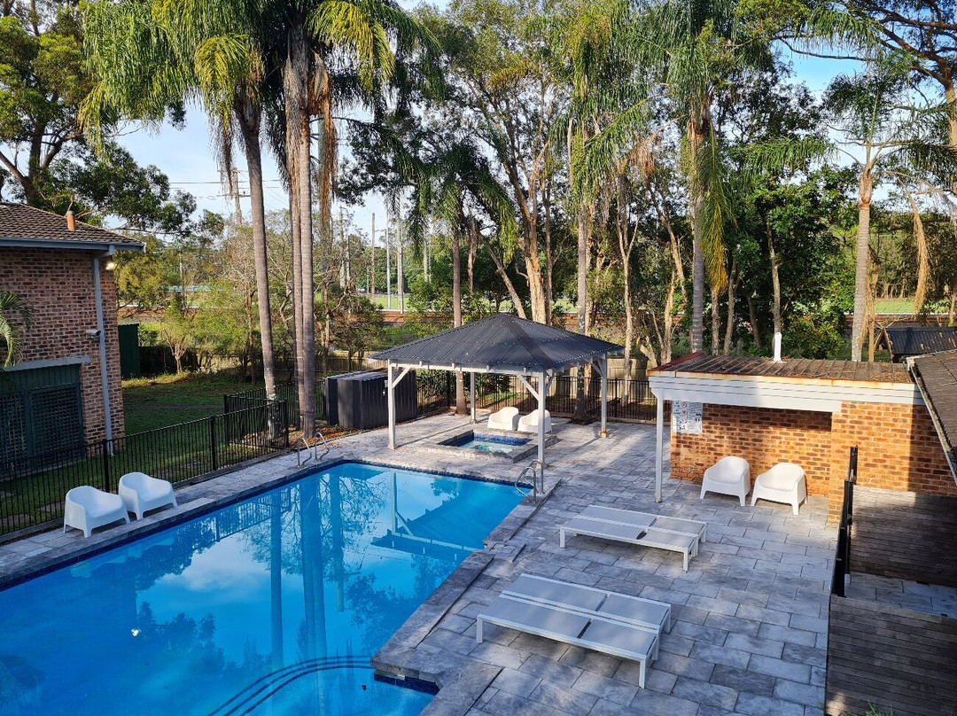 品质客栈柳树丛主图