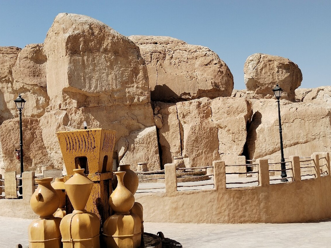 Al Qarah Mountain景点图片