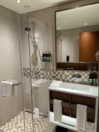 Staybridge Suites Dubai Al-Maktoum Airport by IHG主图