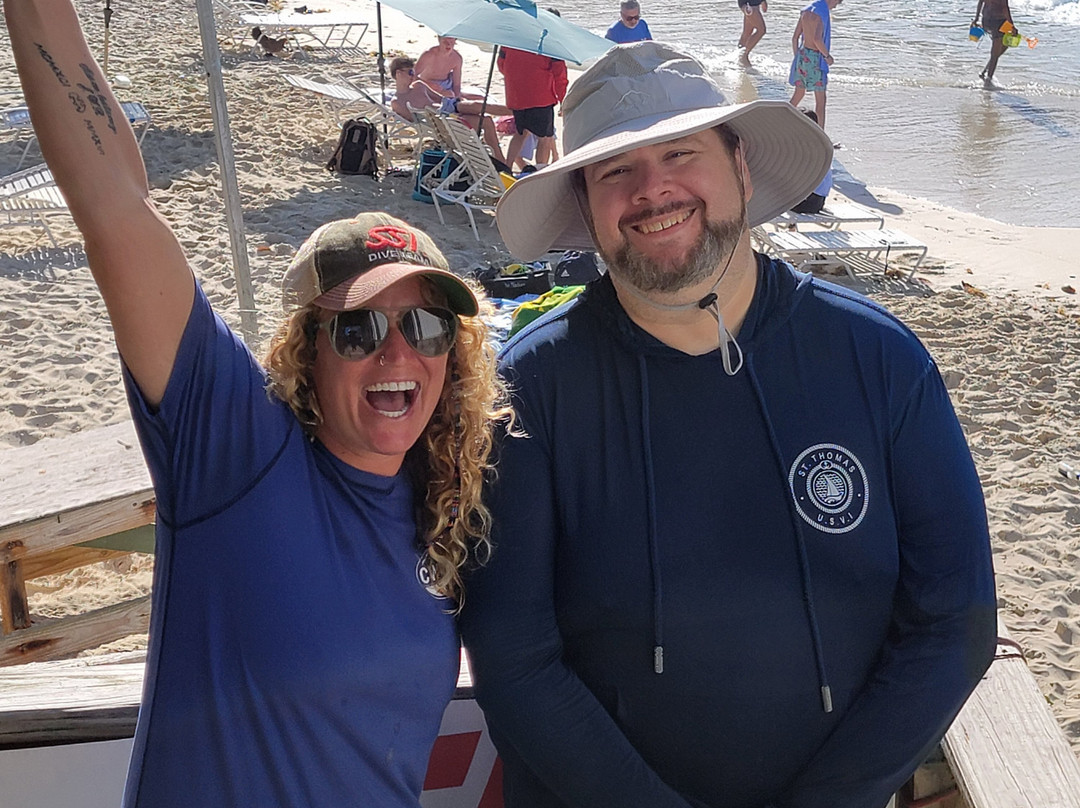 Cwori Dive Center-Smith Bay必去景点