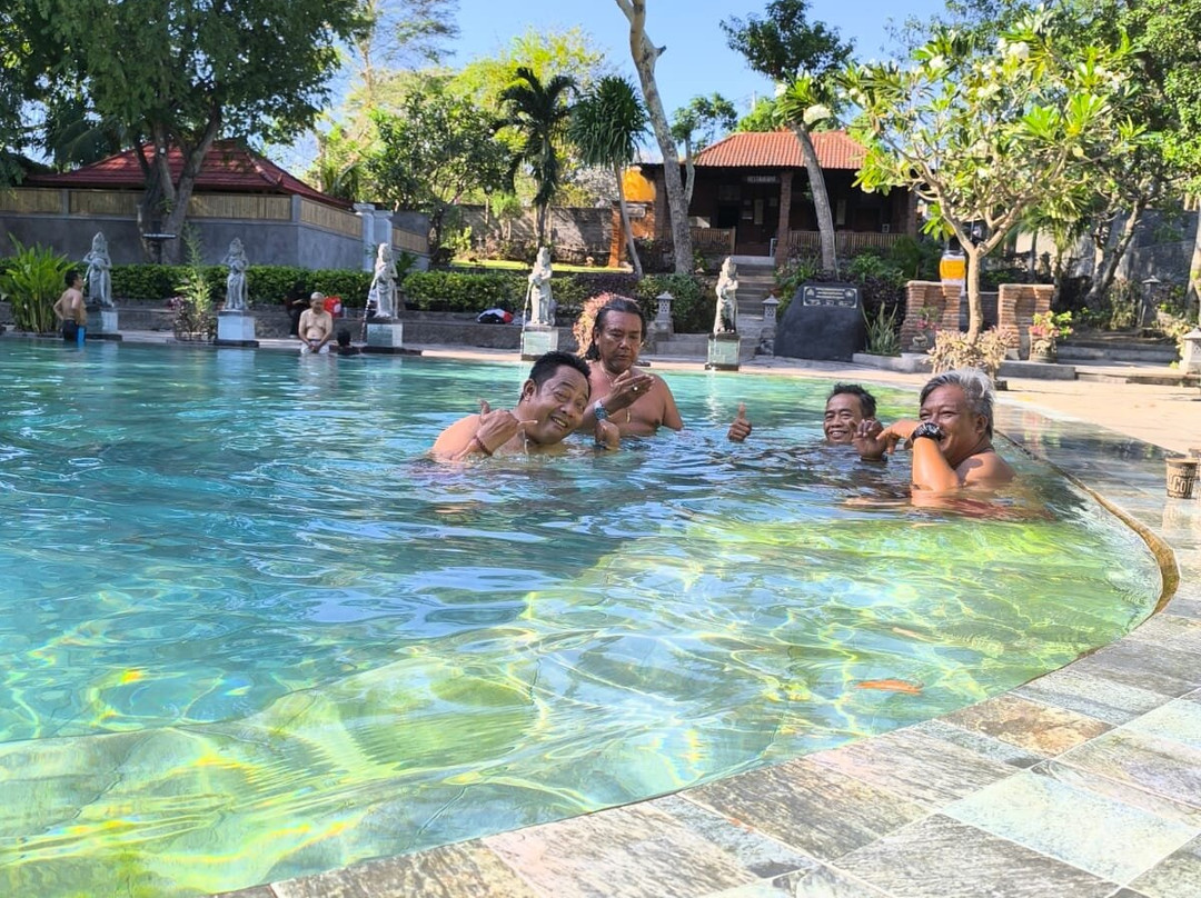 Banyuwedang Hot Spring-班玉威当必去景点