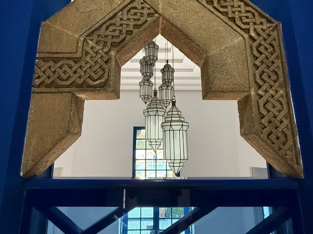 宜必思非斯酒店主图