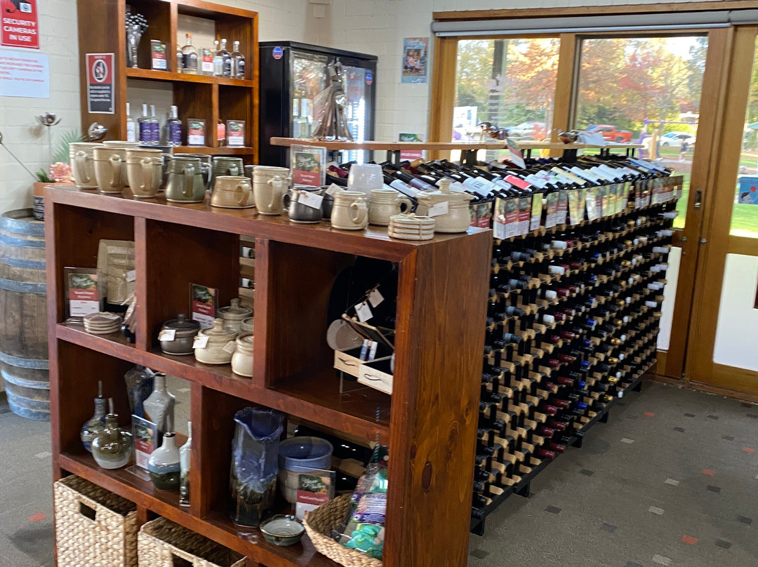 Yass Valley Information Centre-亚斯必去景点