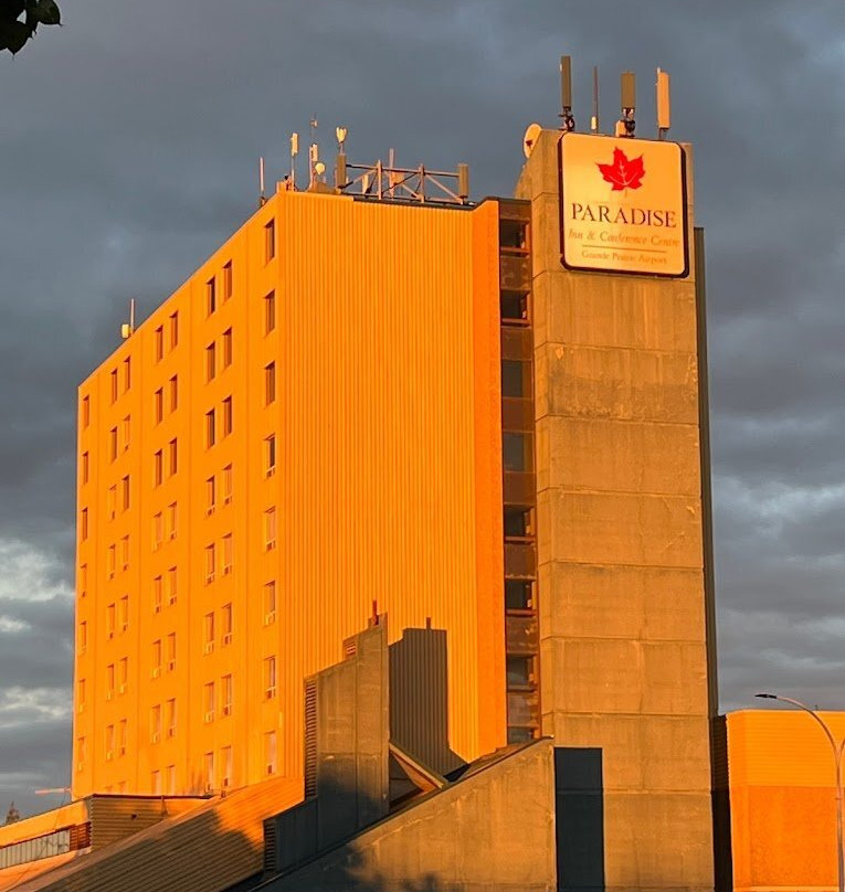 Paradise Inn & Conference Centre