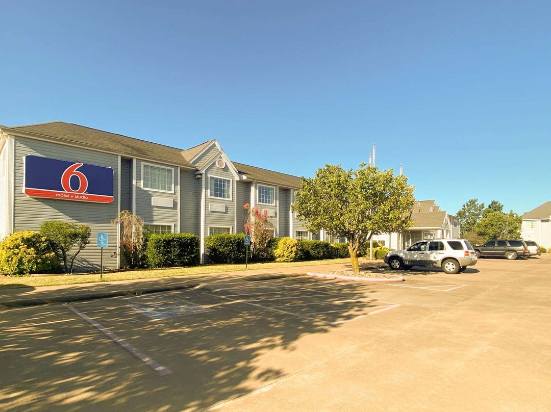 Motel 6 McAlester OK - South