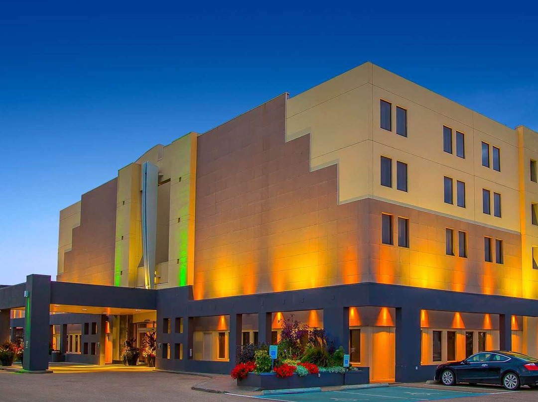 红鹿市酒店住宿-Ihotel & Conference Centre (formerly Radisson Red Deer)