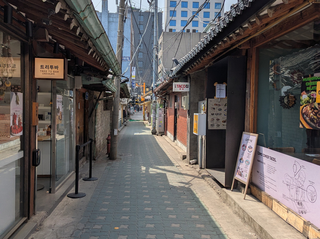 Ikseon-dong Hanok Street-首尔必去景点