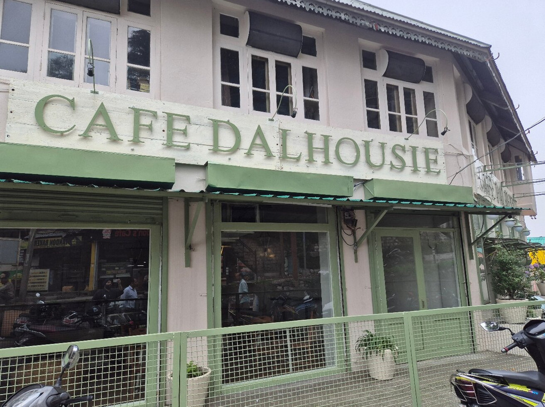 Gandhi Chowk Shopping Plaza-达尔胡西必去景点