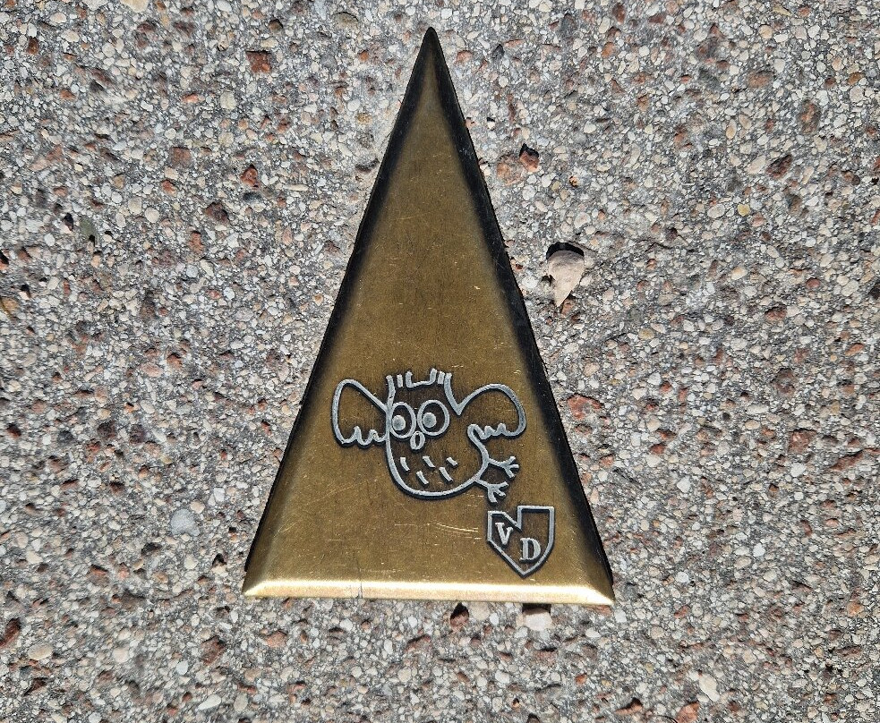 猫头鹰雕刻-第戎必去景点