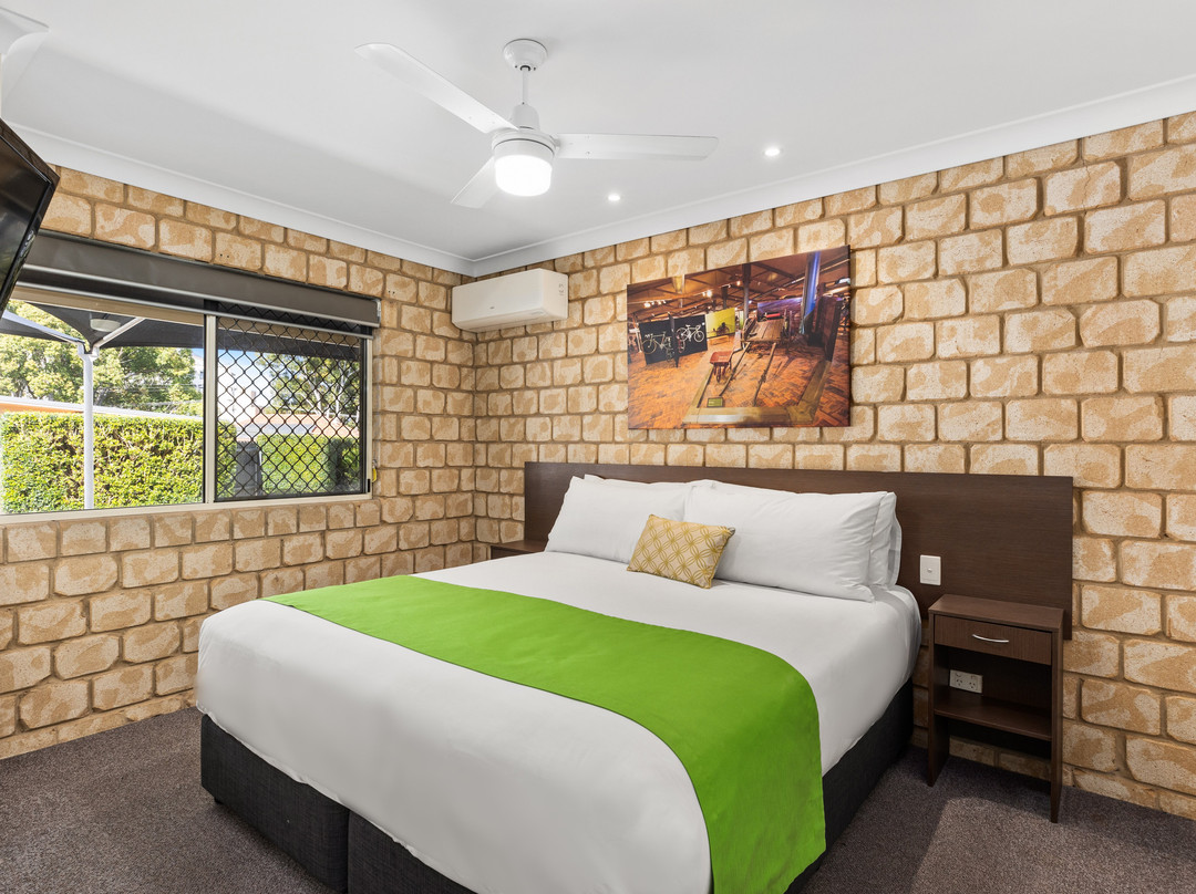 大分水岭村汽车旅馆主图