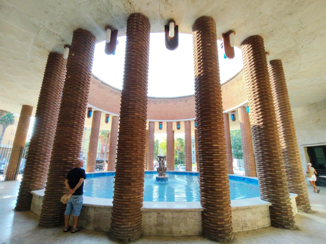 Edificio Postale Roma Ostia Lido-Lido di Ostia必去景点