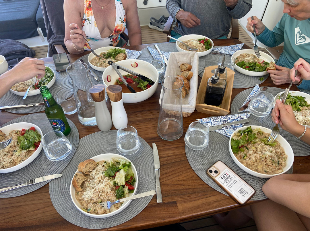 Globe Yacht Charter-斯普利特必去景点