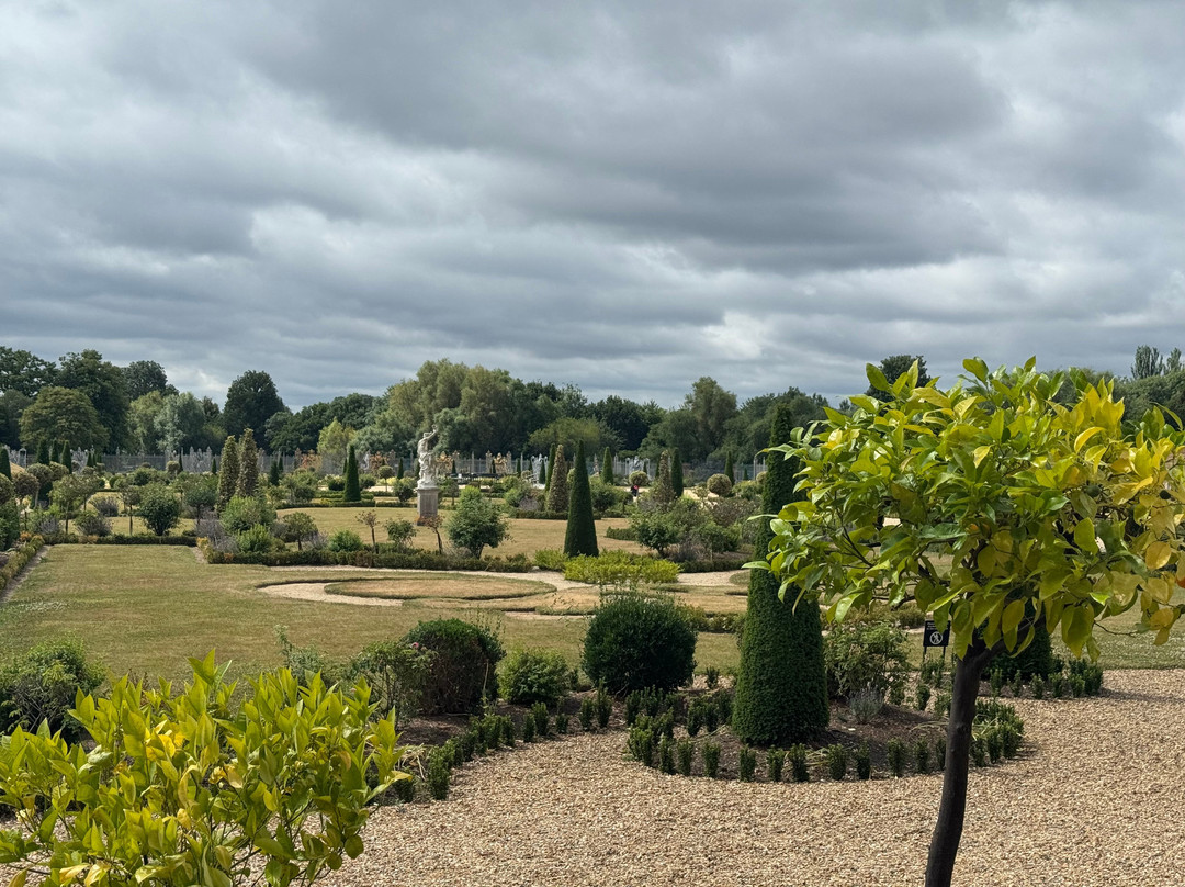 Hampton Court Park-East Molesey必去景点