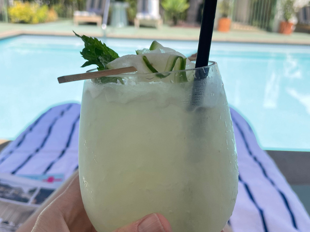 西班牙花园酒店主图