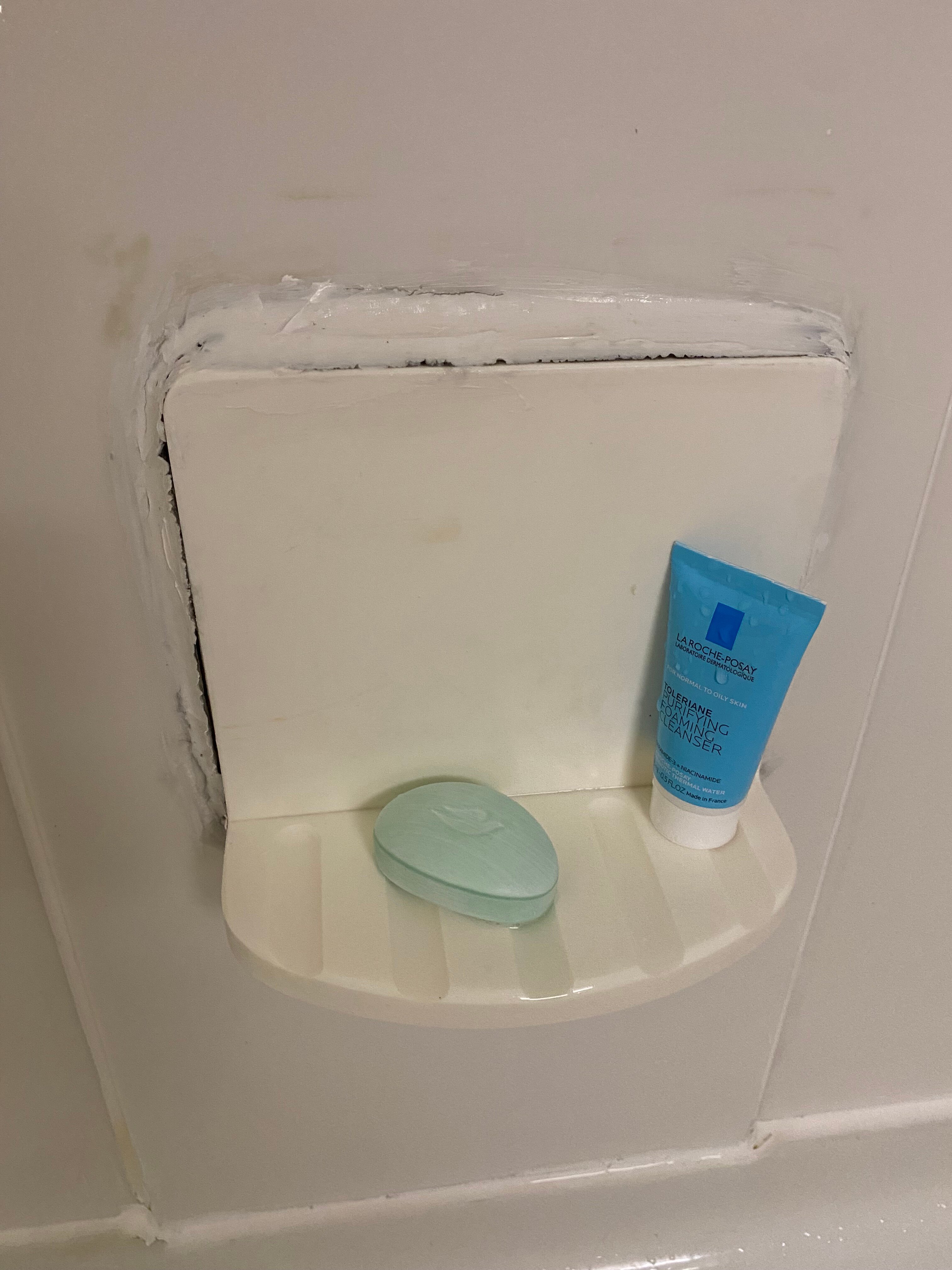 La Quinta Inn & Suites by Wyndham USF-浴室