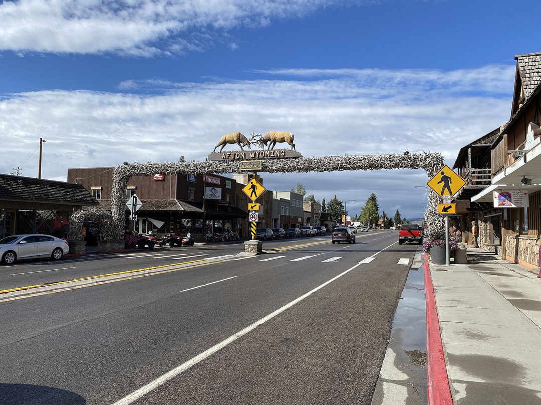 World's Largest Elkhorn Arch-Afton必去景点