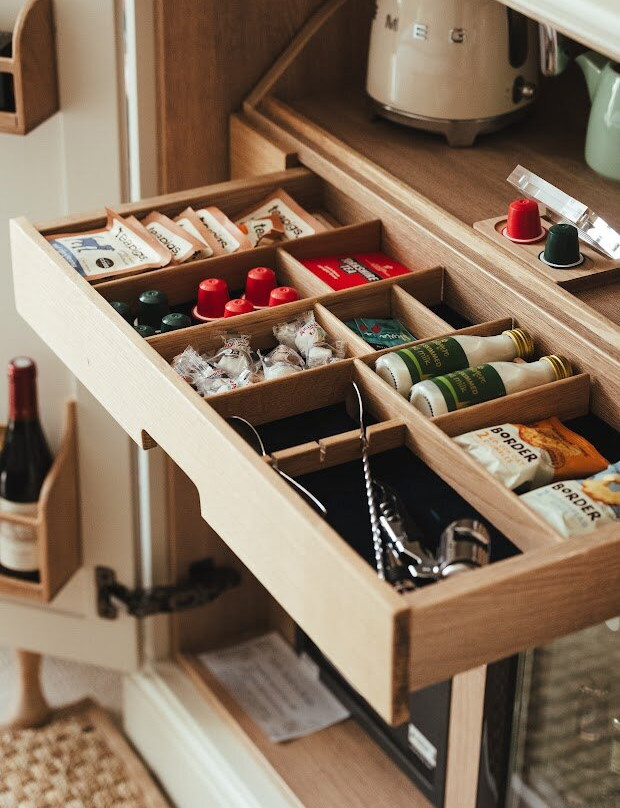 The Blue Pigeons主图