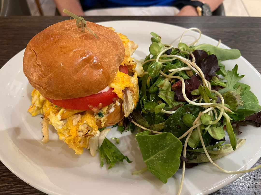 Island Vintage Wine Bar