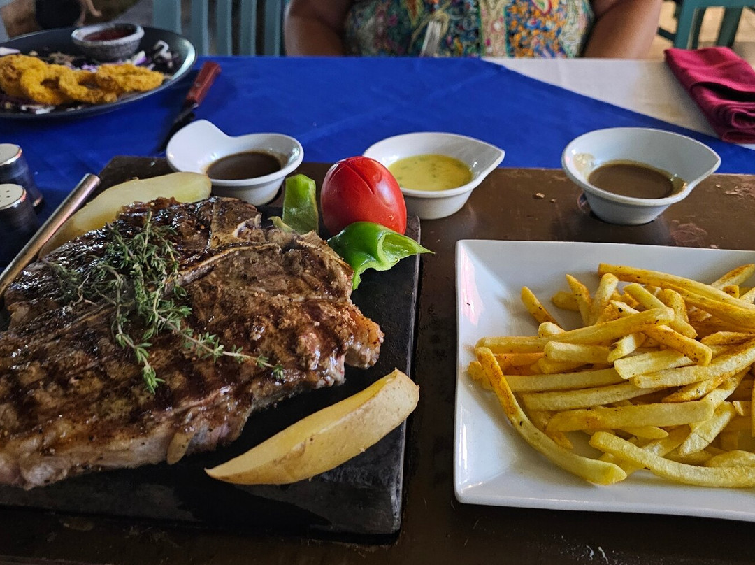 The Moon 2 - Restaurant & Bar